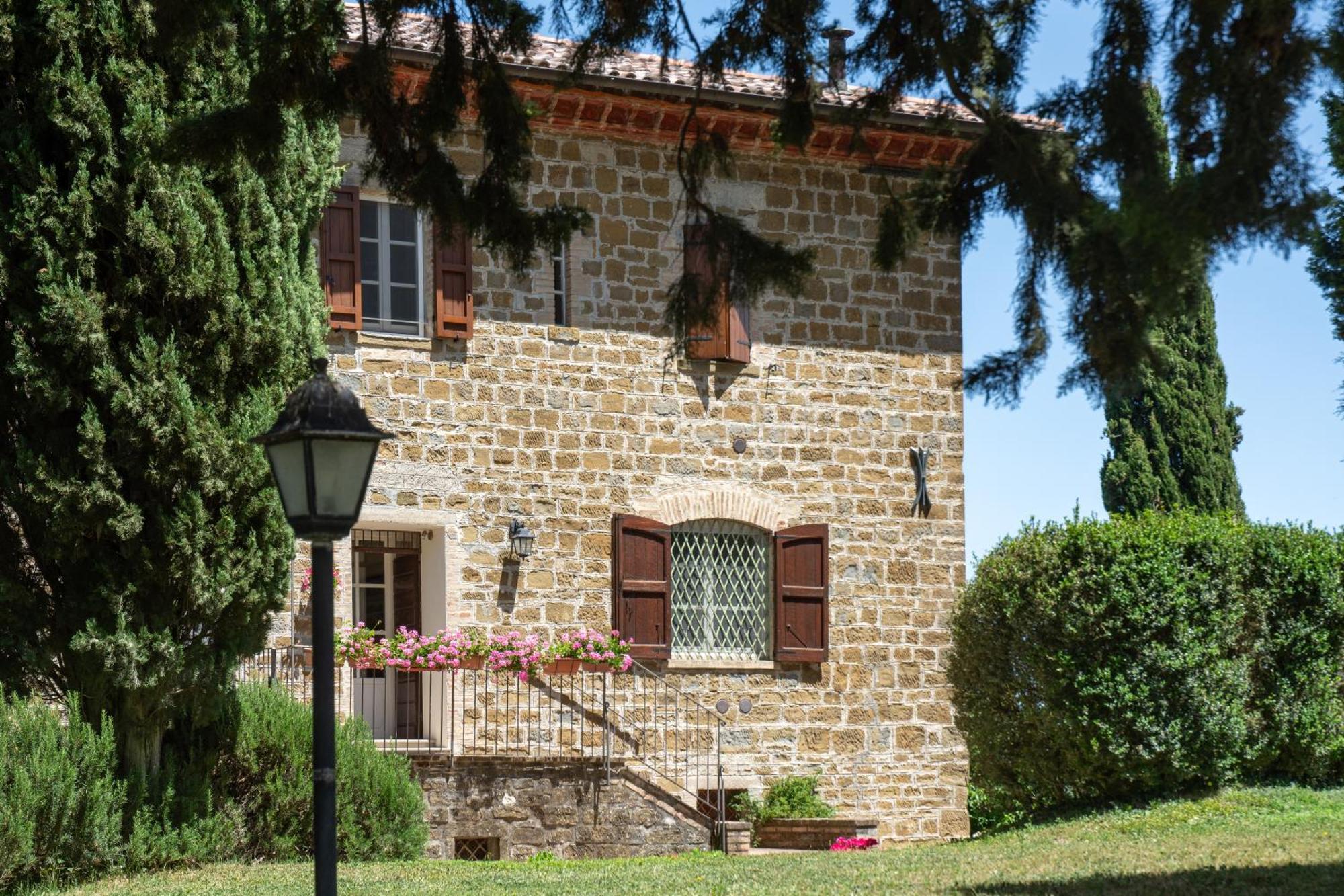 فيلا Antica Residenza Montereano غوبيو المظهر الخارجي الصورة